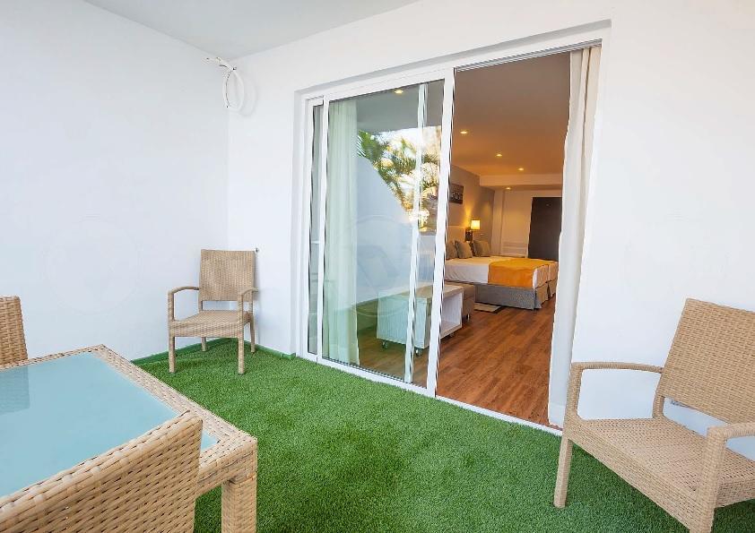 Hotel Malibu Park 아데제 외부 사진